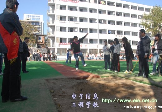 常规跳远比赛