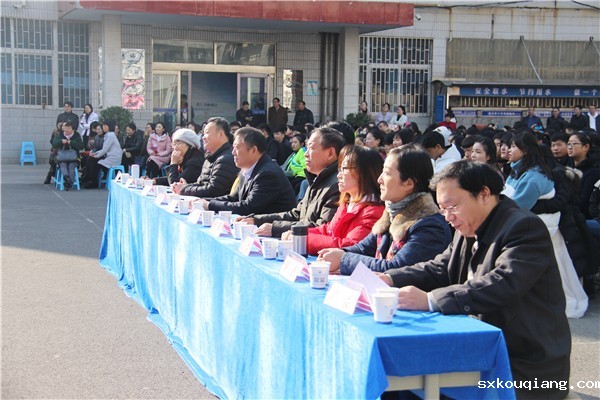 3 校领导和部分老师担任评委.jpg