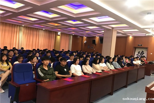 听讲.jpg