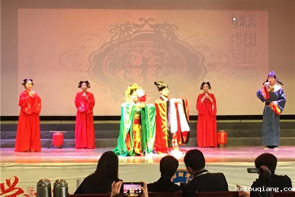 3表演环节-恭拜天地.jpg