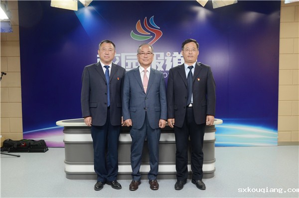 柳在元与郝延秋、李京辉合影留念.jpg