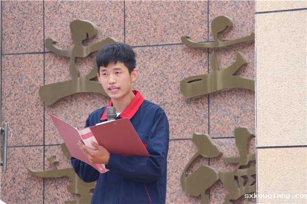 7 一等奖选手张翰汛发言.JPG