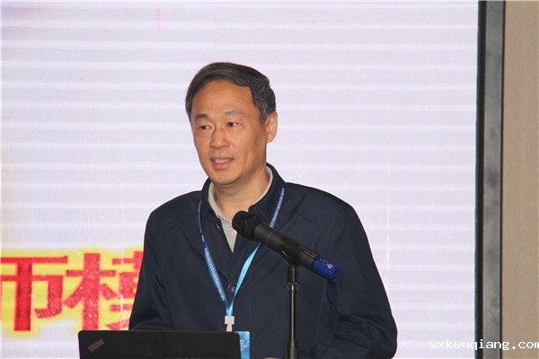 5史文生副处长谈构建“双元结构教师小组”教师模式.JPG