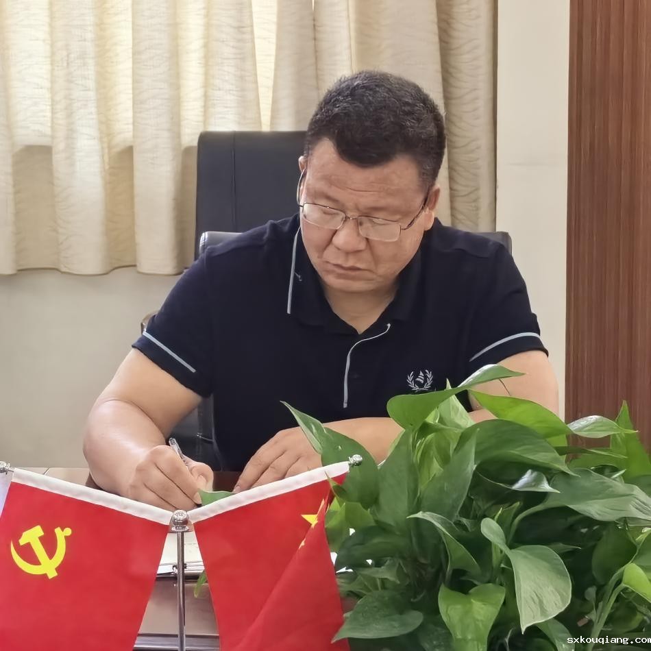教务主任席明闰讲话.jpg
